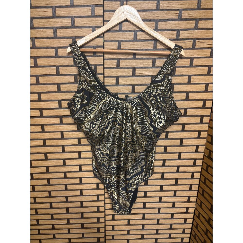 Simply Fit Black And Gold One‎ Piece Swimsuit Size 2X
